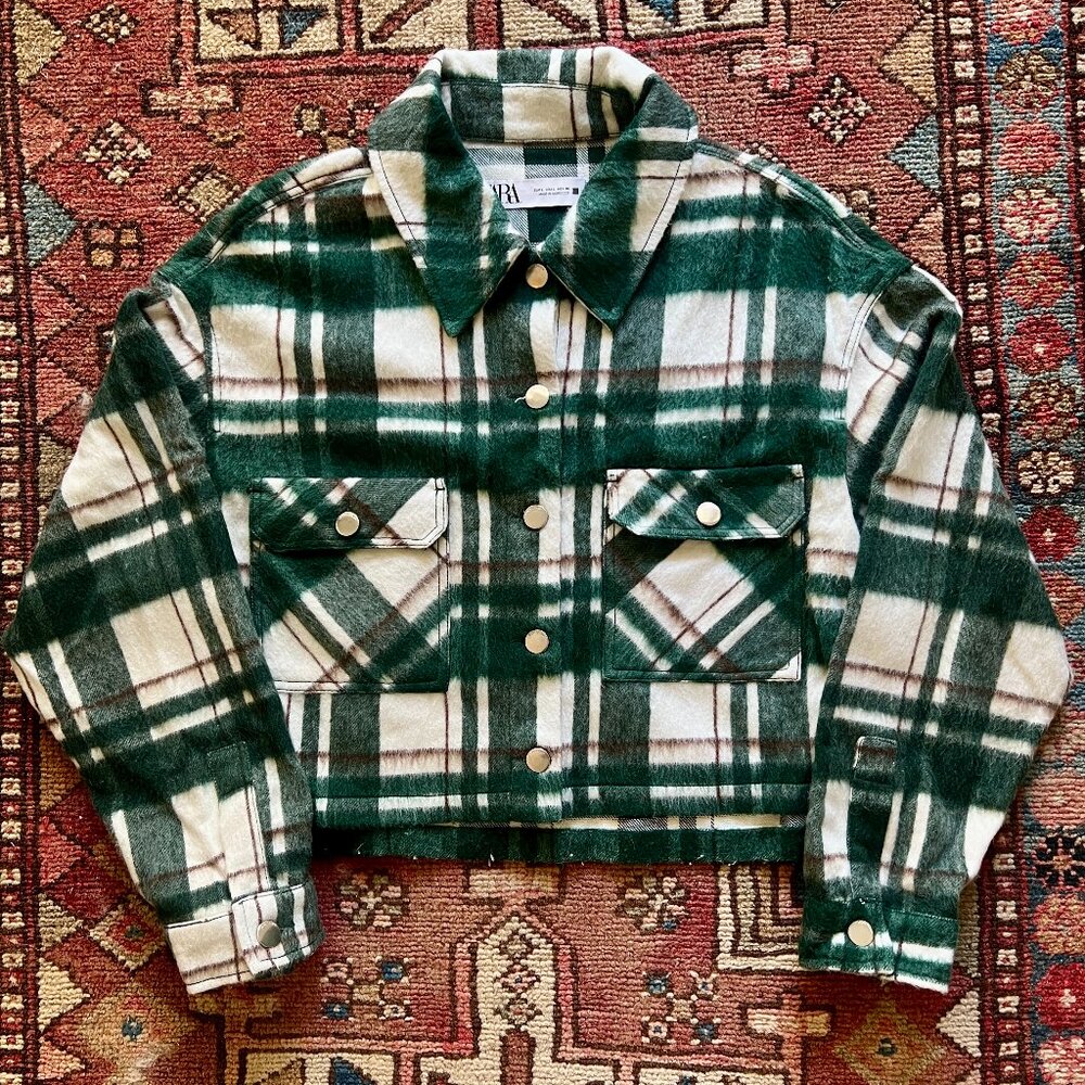 Zara Cropped Green and White Plaid Flannel Jacket, L